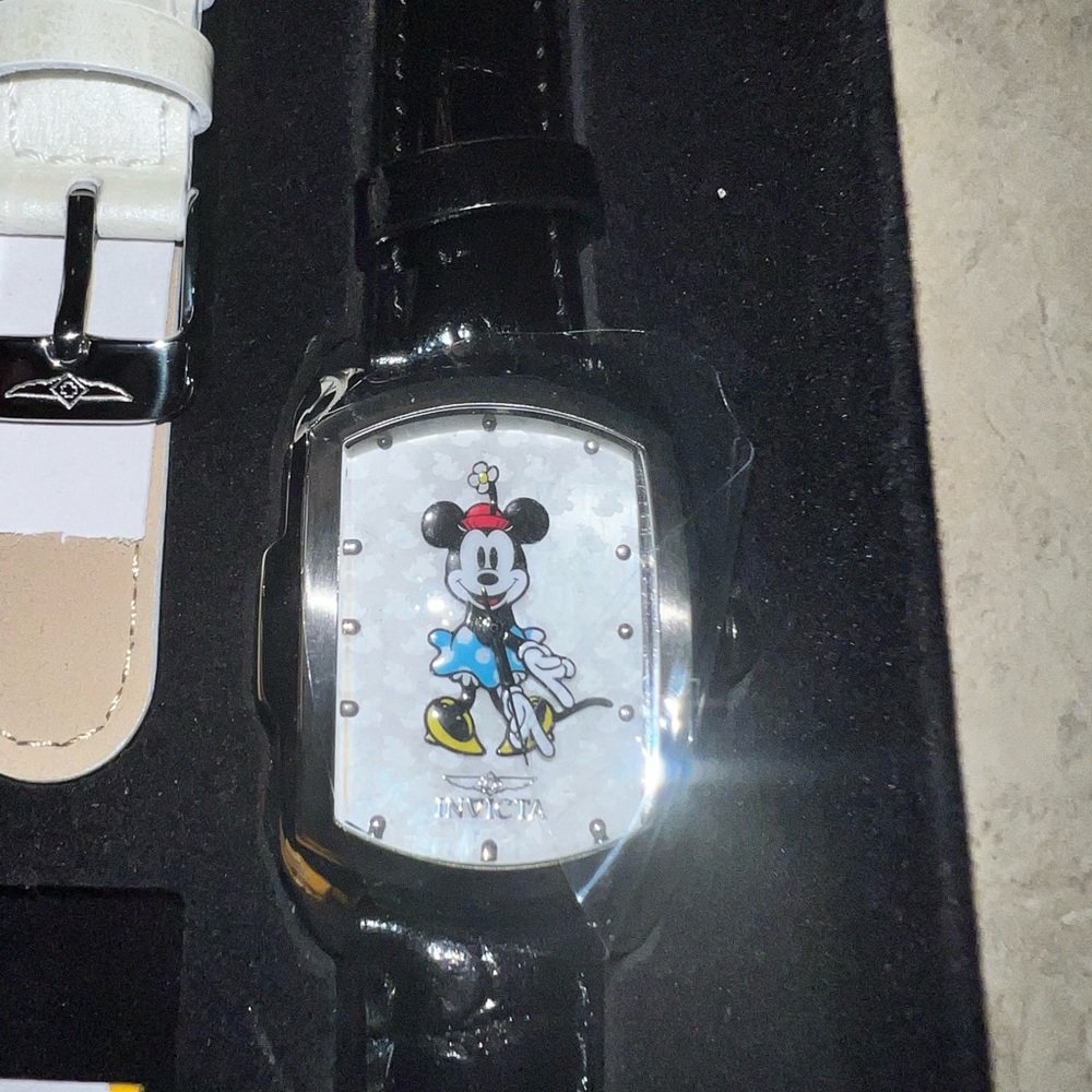 Invicta Limited Edition Minnie Mouse watch